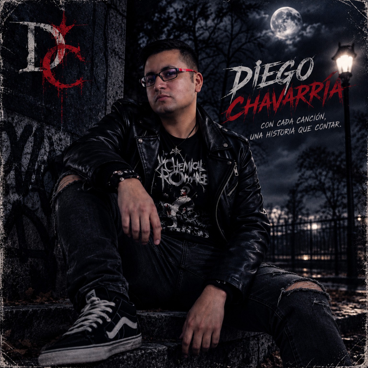 Diego Chavarría con lentes y chamarra de cuero, en una escena nocturna de estética rockera.